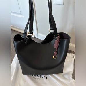Coach tote bag/brand new